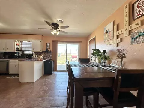 502 Kevin Rd, Prague, OK 74864 photo 8