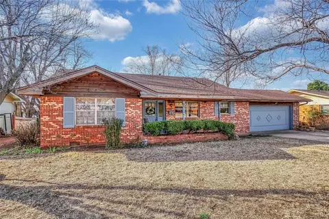1416 Park, Clinton, OK 73601