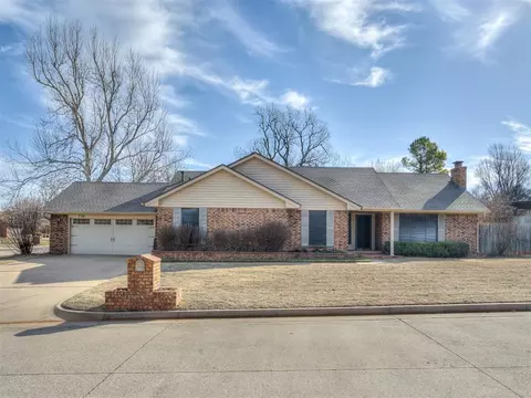 724 N Edgewood Ter, Mustang, OK 73064
