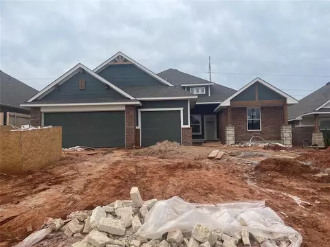 2920 SE 24th St, Moore, OK 73160