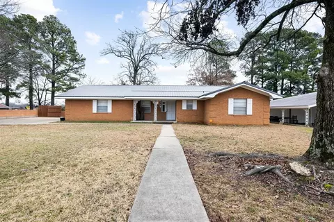 405 S Costilow St, Broken Bow, OK 74728