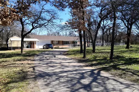 2420 N Mistletoe Ln, Edmond, OK 73034