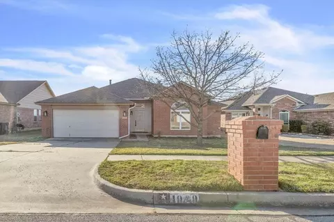 1920 Old Central Dr, Norman, OK 73071