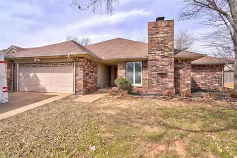 1405 Concord Ln, Edmond, OK 73003