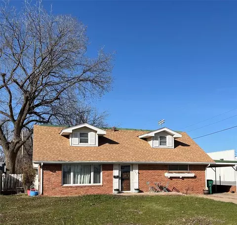 205 E Dogwood St, Hobart, OK 73651