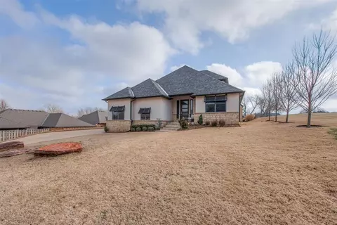 3300 Lakeshire Ridge Way, Edmond, OK 73034