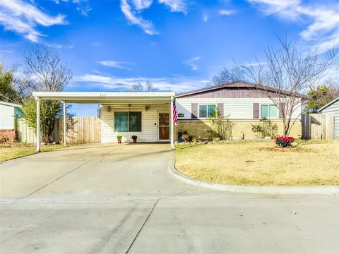 409 Armstrong St, Moore, OK 73160