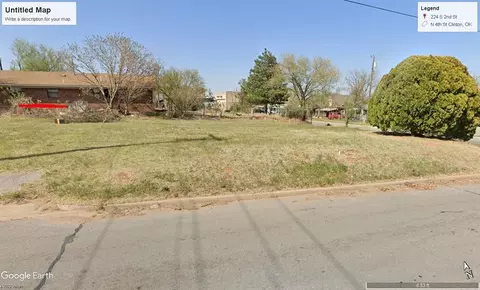 224 S 2nd St, Clinton, OK 73601