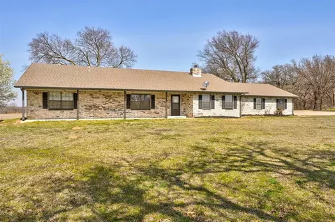 9151 Bryant Rd, Lexington, OK 73051