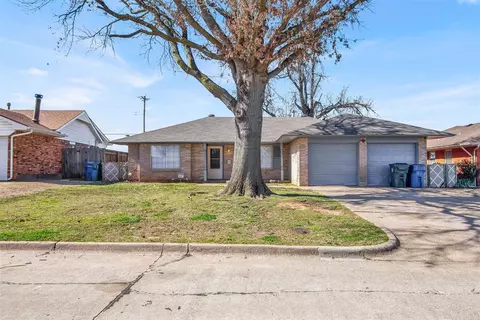 1000 W Silver Meadow Dr, Midwest City, OK 73110