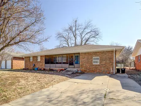 1226 Salsbury St, Norman, OK 73069