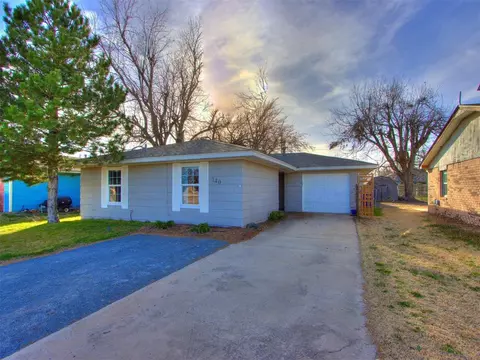140 S Shepard Ave, El Reno, OK 73036