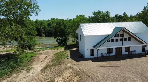 312 Stone River Ln #19, Broken Bow, OK 74728