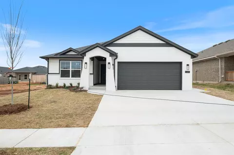 413 Nest Dr, Yukon, OK 73099