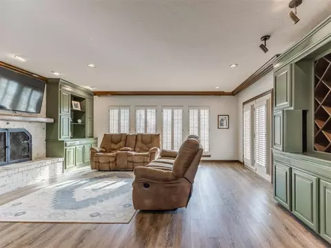 224 E Parkland Dr, Yukon, OK 73099