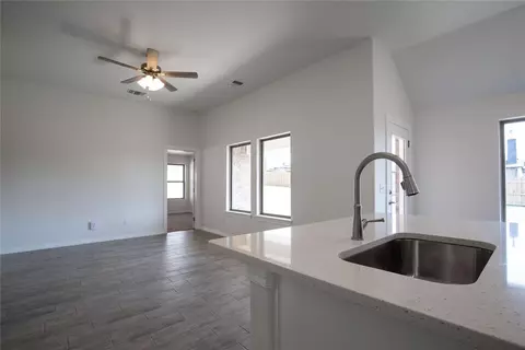 8424 NW 161st St, Edmond, OK 73013