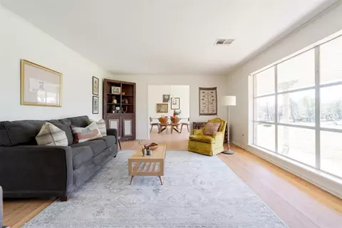 3301 Norcrest Dr, Oklahoma City, OK 73121