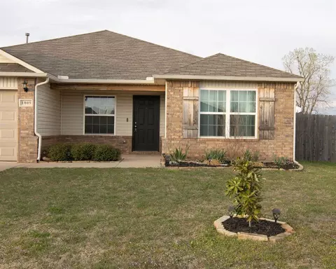 1809 W Antler Way, Mustang, OK 73064