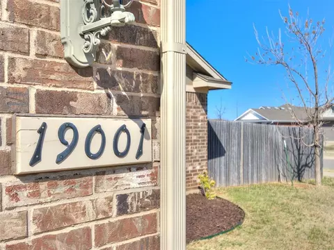 19001 Hecho Dr, Edmond, OK 73012