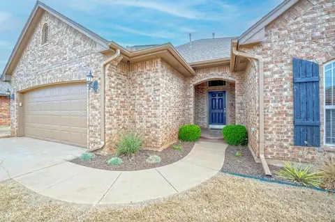 15904 Layne Ct, Edmond, OK 73013