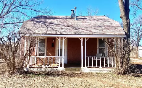 309 N Washington Ave, Elk City, OK 73644