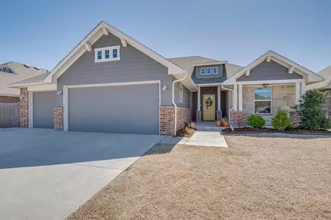 1804 W Blake Way, Mustang, OK 73064