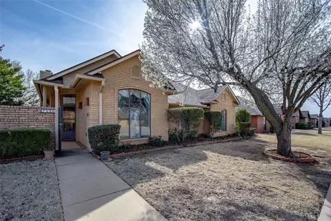 708 NW 142nd St, Edmond, OK 73013