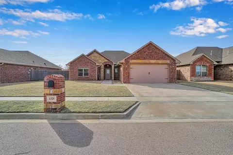 1325 Dustbowl Ln, Altus, OK 73521