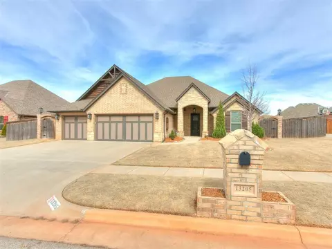 13205 NW 5th St, Yukon, OK 73099