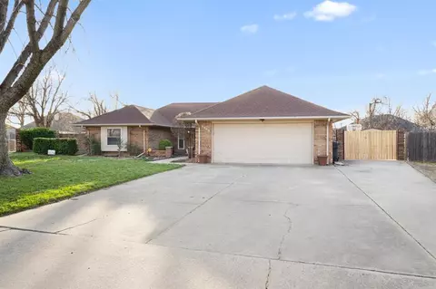 9909 S Allen Dr, Oklahoma City, OK 73139