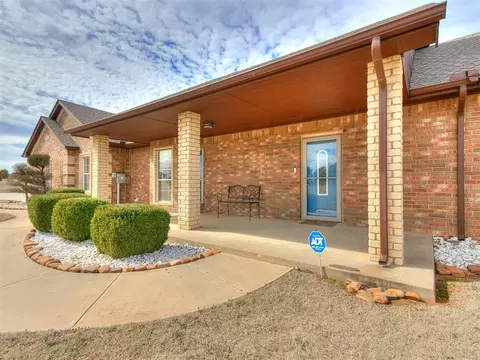 121 Eagle Lk, Newcastle, OK 73065