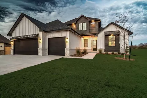 10716 Swift Cir, Yukon, OK 73099