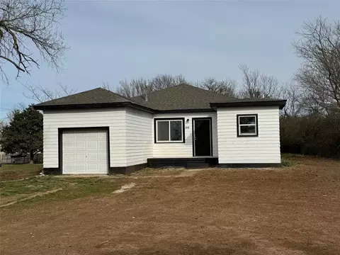 601 S 13th St, Tecumseh, OK 74873