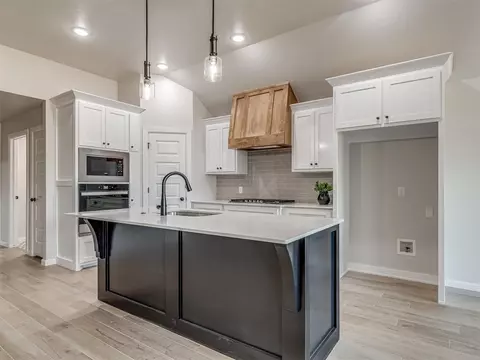 4045 Hart St, Tuttle, OK 73089 photo 9