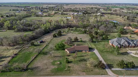 7325 NW 215th St, Edmond, OK 73012