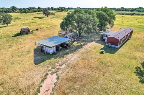 17515 E 1240 Rd, Erick, OK 73645 photo 4
