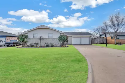 266 William Dr, Altus, OK 73521