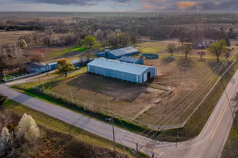 7801 N Frisco Rd, Yukon, OK 73099