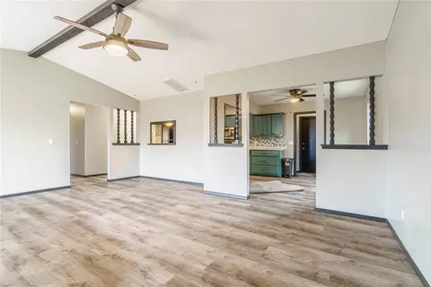 921 Brookhurst Blvd, Yukon, OK 73099