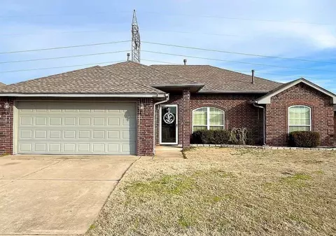 2349 Melody Dr, Edmond, OK 73012