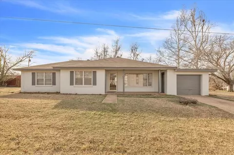 101 S 16th St, Guthrie, OK 73044