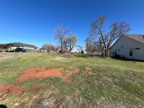 1312 E Cleveland St, Guthrie, OK 73044