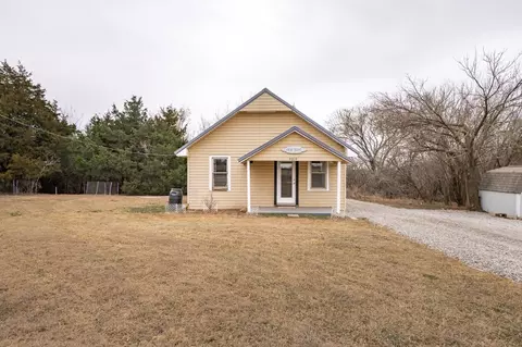 9219 E Vfw Rd, Glencoe, OK 74032 photo 1