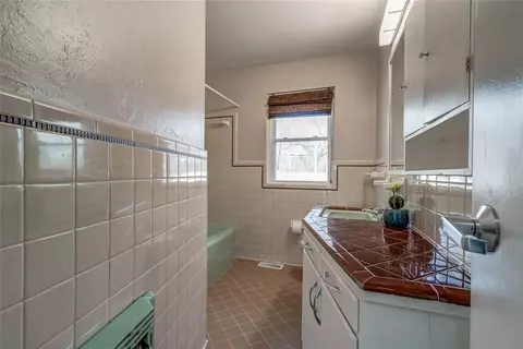 637 E 9th St, Edmond, OK 73034 photo 10