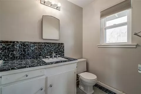 637 E 9th St, Edmond, OK 73034 photo 7