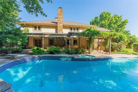 3325 Walnut Rd, Norman, OK 73072