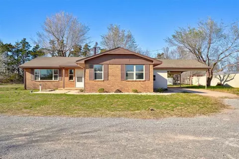 241 County Street 2800, Minco, OK 73059