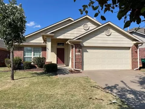 13329 SW 2nd St, Yukon, OK 73099