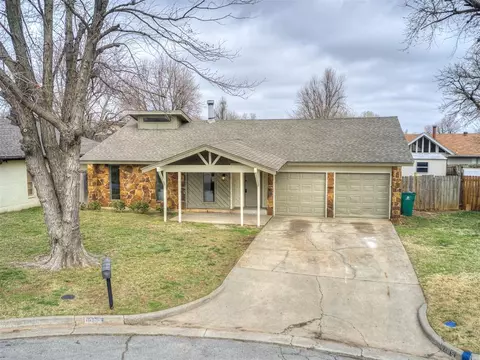 8209 Crestline Ct, Oklahoma City, OK 73132