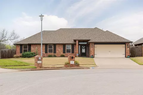 2413 Wayne Cutt Ave, Yukon, OK 73099